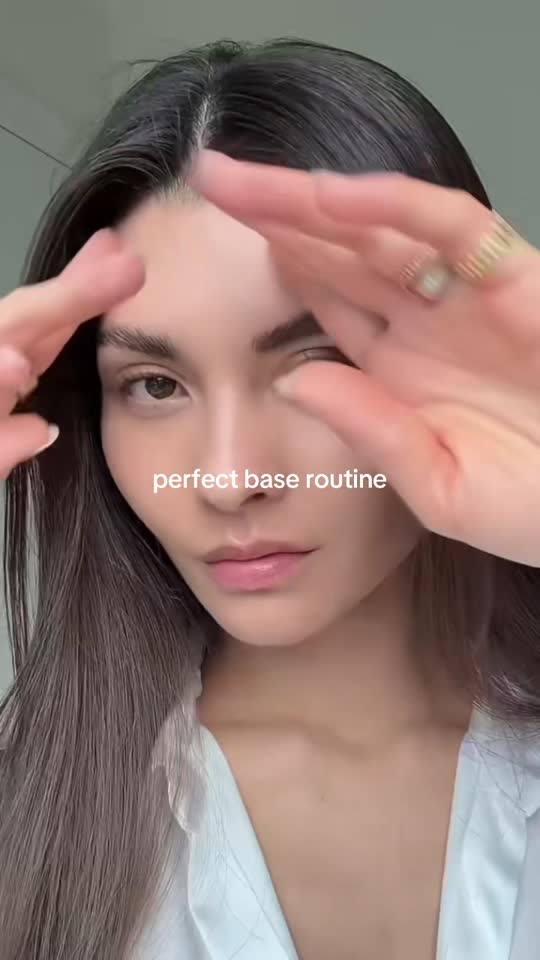 If your base is perfect, there’s a pretty good chance the rest of your makeup will be, too.  Janina wears: — Rich Barrier Cream — Skin Tint in 5N — Serum Concealer in 5N  #basemakeup #makeuproutine #barrierrepair #naturalmakeup 