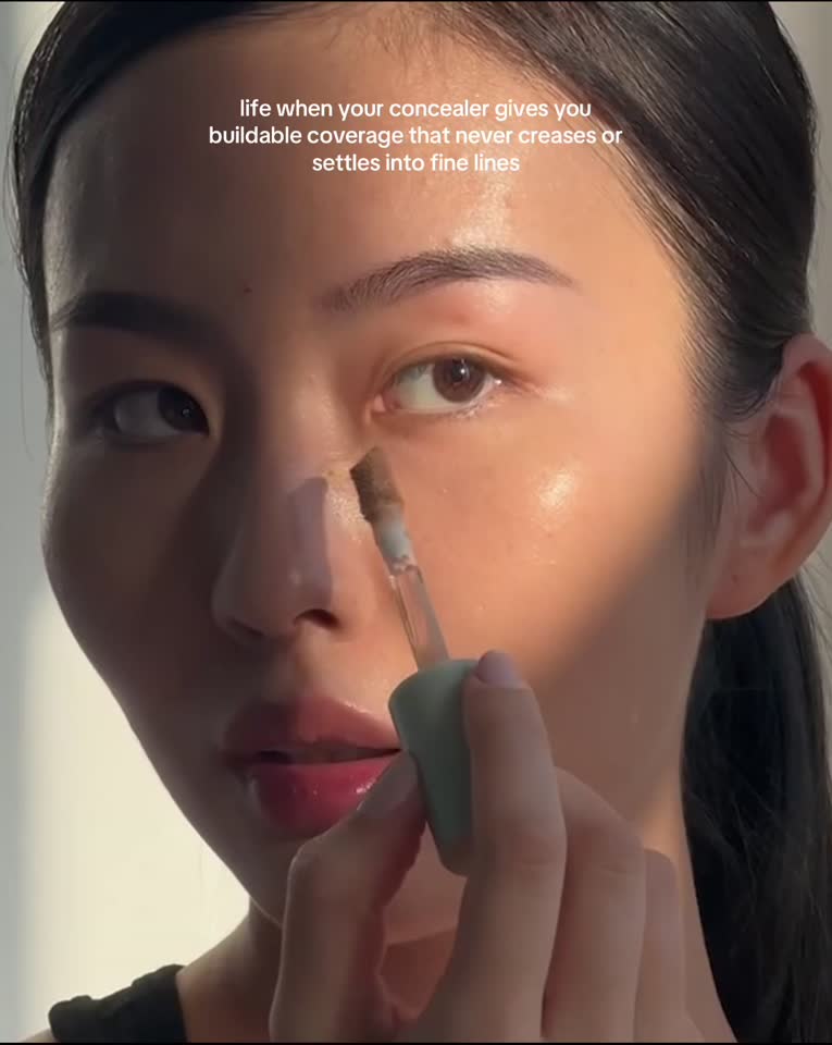 A concealer that checks off all the boxes:  — Hydrating  — Buildable — Self-setting — Lightweight  #versedmakeup #concealer #undereyeconcealer #coverage @target @Ulta Beauty 