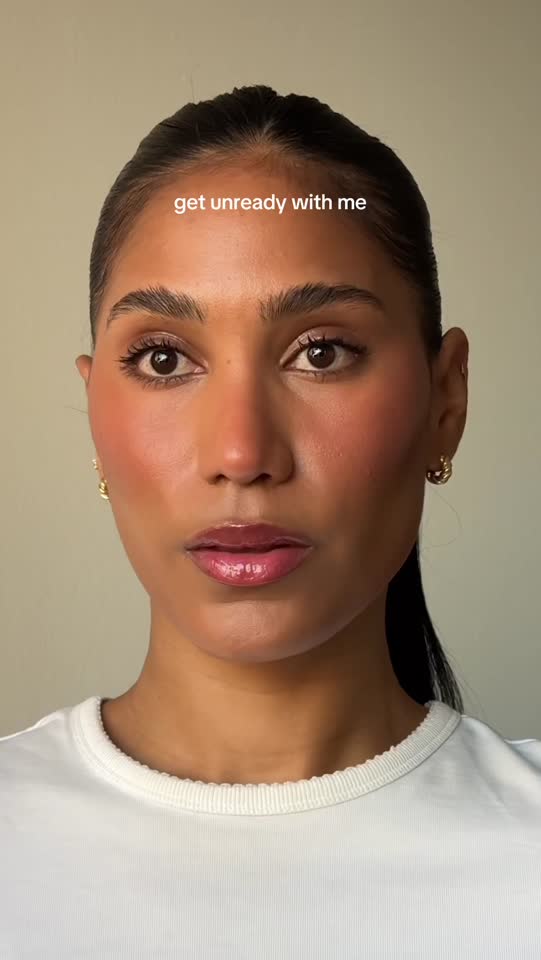 The most important part of your makeup routine is how you take it off—and a double cleanse with Day Dissolve gives you cleaner, more hydrated skin. #versedmakeup #versedskincare #cleansingbalm #waterproofmakeup #cleanser 