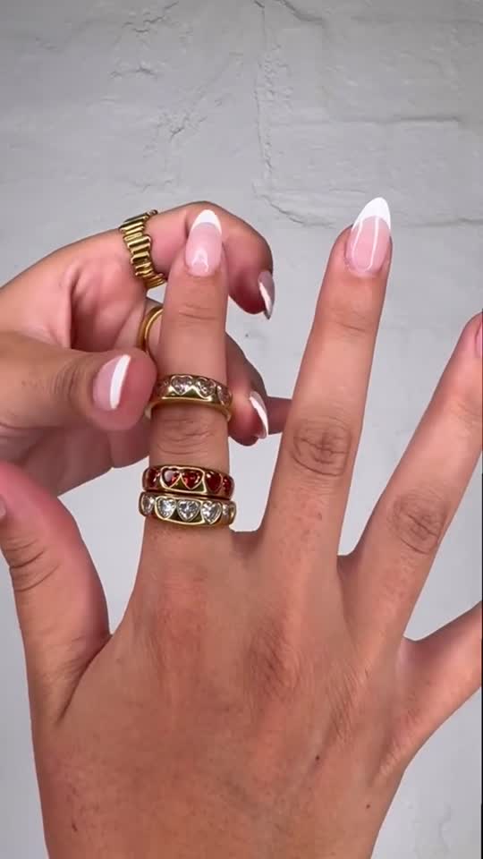 ミュージシャン Eve harapeco Ring Pink Gold 0.51 carat Pink Sapphire Double Rising Cobra ring in 9 carat Rose