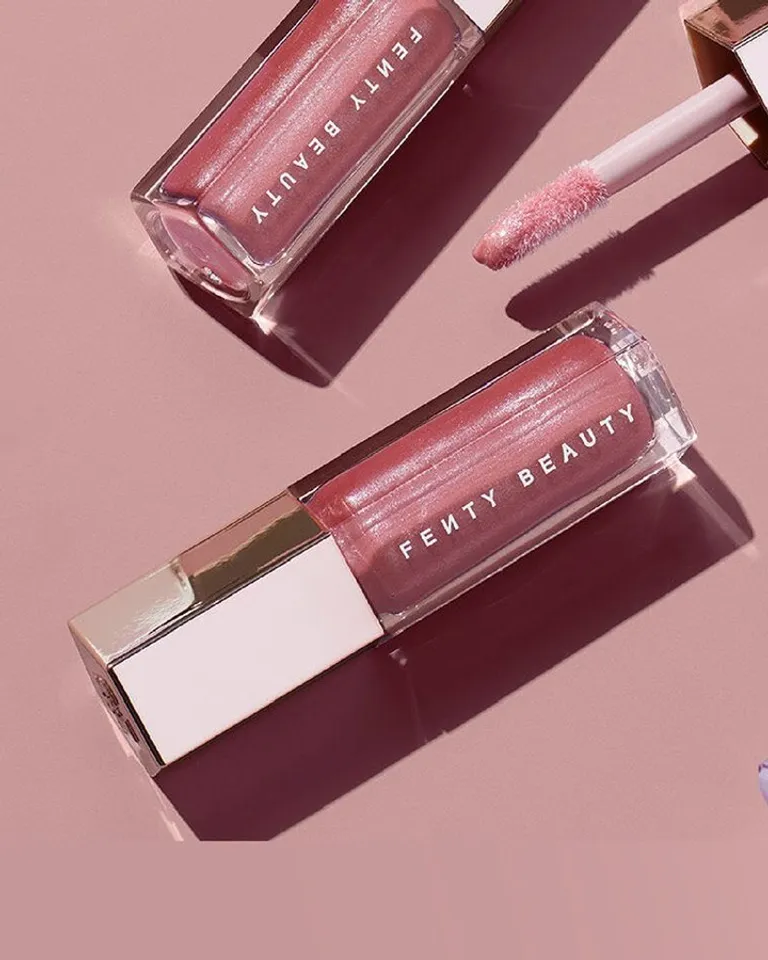 Name a better pair: @dylan_wang_1220 and #GlossBomb.