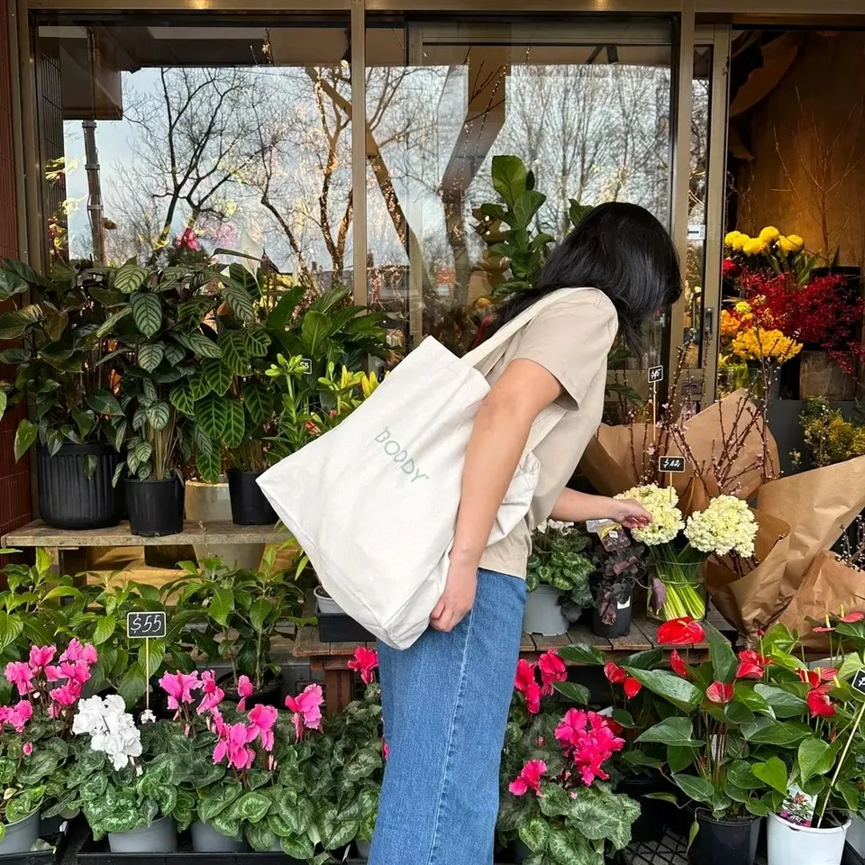 For weekends, work, picnics and everything in between 🌷