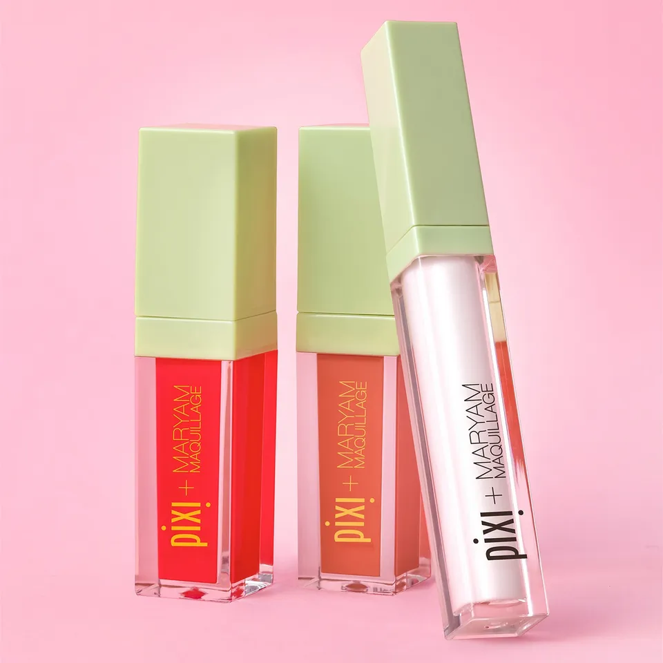 From Morning Glow to Midnight Sparkle. 💫

The Limited-Edition Pixi + @MaryamNYC Collection pairs plush colour with luminous dimension for a polished, skin-first finish.

MatteLast Liquid Lip: Fiesta Red and Siesta Peach 💄
A creamy long-wear velvet formula with full, even coverage. Rosehip Oil and Vitamin E support smooth comfort while delivering a refined matte finish.

Anywhere Gloss: Twilight ✨
A multi-use gloss for lips, lids and cheeks. Infused with Vitamin E, Rosehip Oil and Niacinamide, it adds glass-like, light-catching Glow while enhancing skin’s natural look.

Wear each alone for soft definition or layer together for customized radiance that transitions seamlessly from day to evening.

Coffee catch-up or candlelit dinner, how are you pairing Fiesta, Siesta and Twilight today? 💚✨

#PixiBeauty #GlowTonic #PixixMaryamNYC #PixiGlow #SpringMakeup