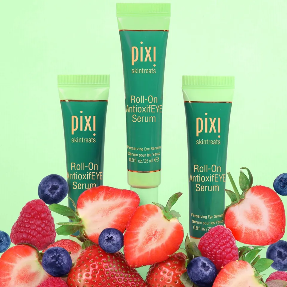 Steel-ing the Show with Roll-On AntioxifEYE Serum. 🛡️💚

Your 30-second under-eye reset, engineered for life in motion. The triple steel rollerballs deliver instant cooling contact, helping to refresh, smooth and support the delicate eye area with precision.

Blueberry provides antioxidant defence against environmental stressors, while Ceramide NP helps strengthen the moisture barrier and lock in hydration.

Lightweight. Targeted. Travel-ready.

Morning commute or mid-flight refresh, when does your under-eye reset step in? 💚✨

#PixiBeauty #PixiGlow #Antioxidants #EyeSerum #Skincare