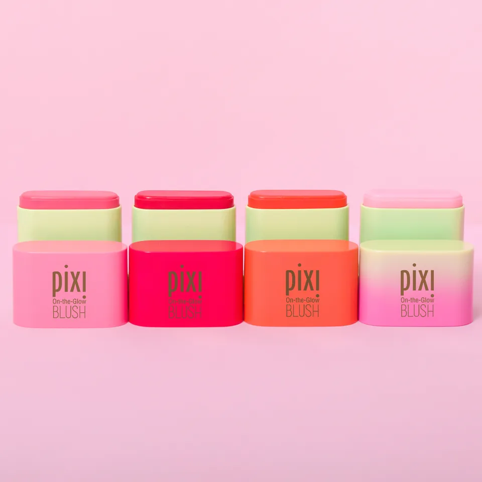 Pick Your Prettiest Petite Glow. ✨

On-the-Glow BLUSH Petites deliver precise, buildable colour in a compact, travel-ready balm. The formula blends seamlessly for a fresh, skin-true, softly Glowing finish.

Ginseng helps Revitalize, Aloe Vera hydrates and soothes, and Fruit Extracts nourish, ensuring colour and care in one effortless swipe.

Choose your shade:
💖 Fleur: Soft petal pink
🍓 Ruby: Vibrant strawberry red
🍊 Juicy: Peachy coral
💗 CheekTone: pH-reactive pink, uniquely yours

Mini size. Full impact. Consistent Glow.

School run touch-up or sunset dinner plans, which Petite is coming with you? 💚✨

#PixiBeauty #OnTheGlowBLUSH #PixiPetite #GlowOnTheGo