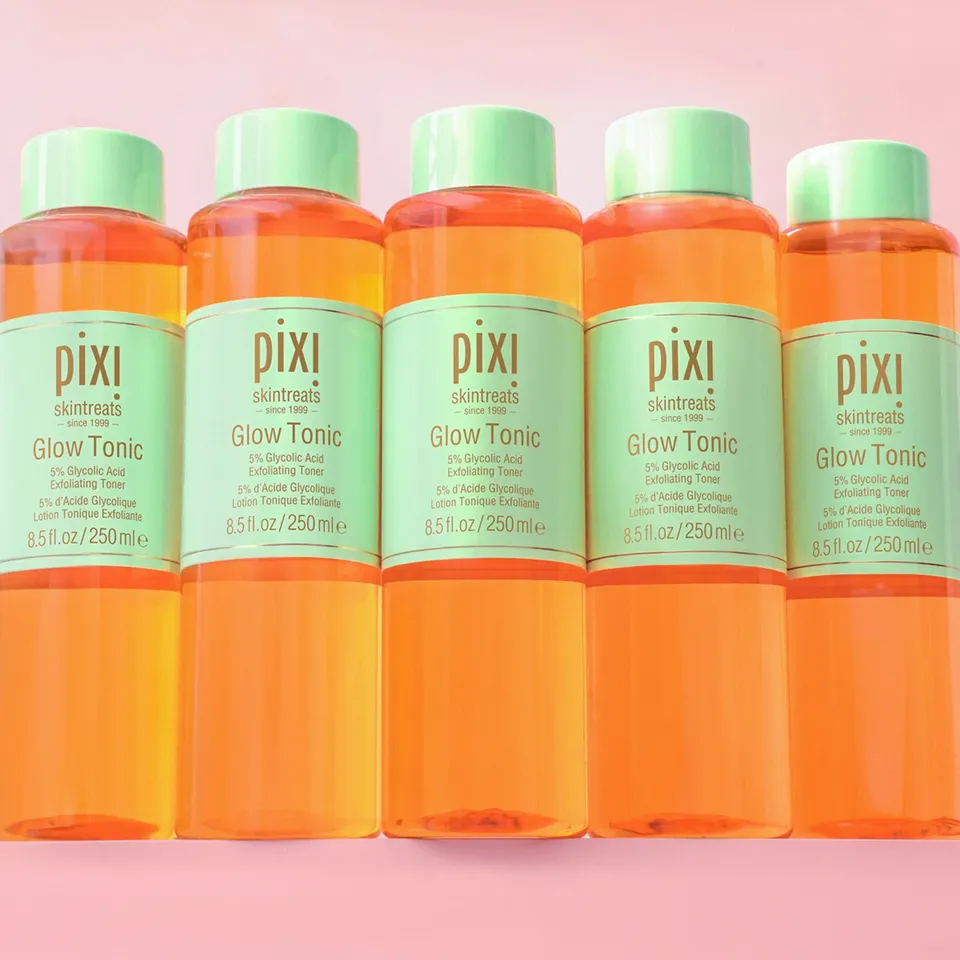 Brighter, more Radiant Skin in a Splash. ✨🧡

Glow Tonic is our iconic exfoliating toner, formulated to visibly smooth, refine and revitalize in one simple step. Daily use helps improve the look of texture and dullness while maintaining skin’s natural balance.

Glycolic Acid gently exfoliates to reveal fresher-looking skin. Ginseng helps energize and boost radiance. Aloe Vera soothes and hydrates for lasting comfort.

Sweep on after cleansing to support ongoing skin renewal and enhance your natural Glow with consistency.

Is this your post-cleanse power step before makeup, or your evening reset before skincare layers? 🧡✨

#PixiBeauty #GlowTonic #Skintreats #Skincare #GlowEssential