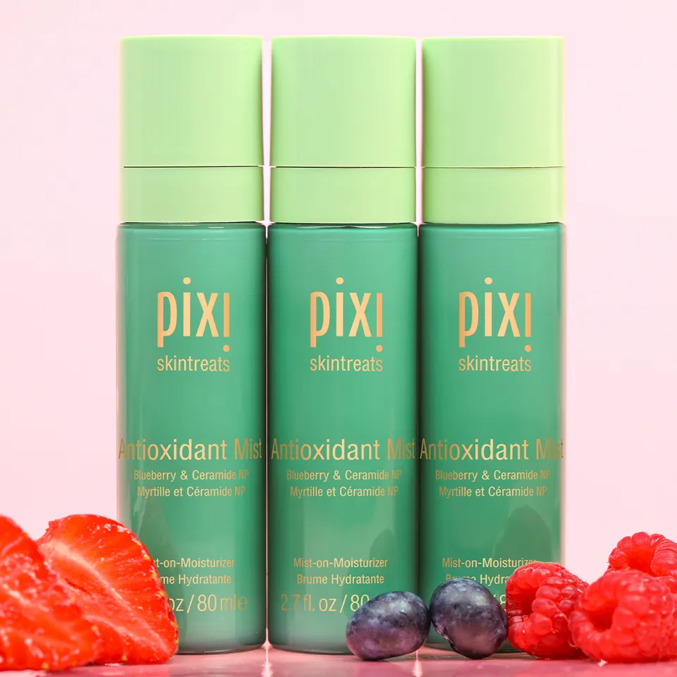 A Weightless Veil of "Berry" Good Moisture.💚🍓Meet Antioxidant Mist, our 2-in-1 mist-on moisturizer absorbs instantly, leaving your skin feeling nourished and protected (Ceramide NP, Blueberry + Super Berry Complex)

Hydration and protection, reimagined!
💧Bi-Phase Blend: Shake to activate
💧Mist-on Ease: featherlight mist
💧Soft Skin Refresh: Time release moisture

Shake. Spritz. Glow. Tap if you’re ready to "berry" your skin in Super Berry effortless hydration!💚

#PixiBeauty #PixiGlow #Antioxidant #FaceMists #Skincare