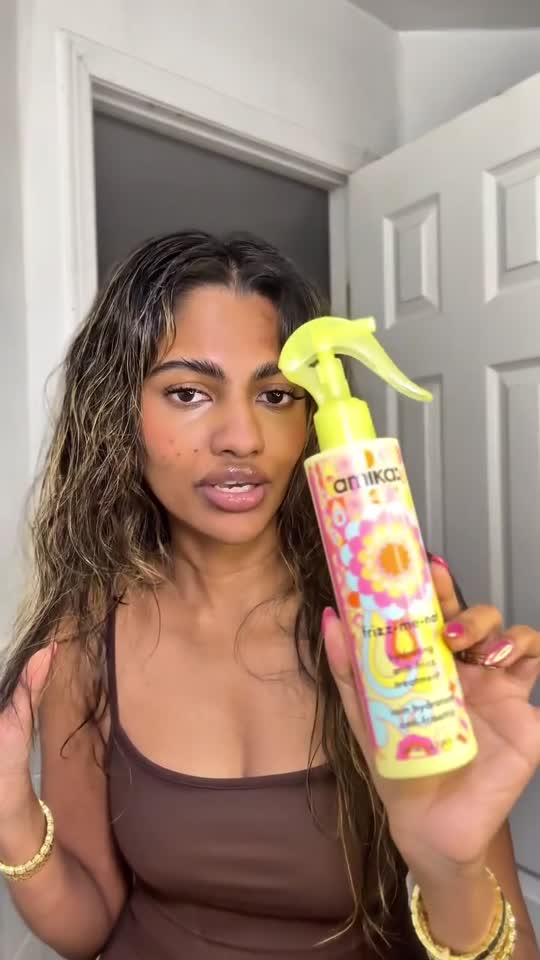 frizz fighters anti-frizz shampoo, conditioner + treatment set