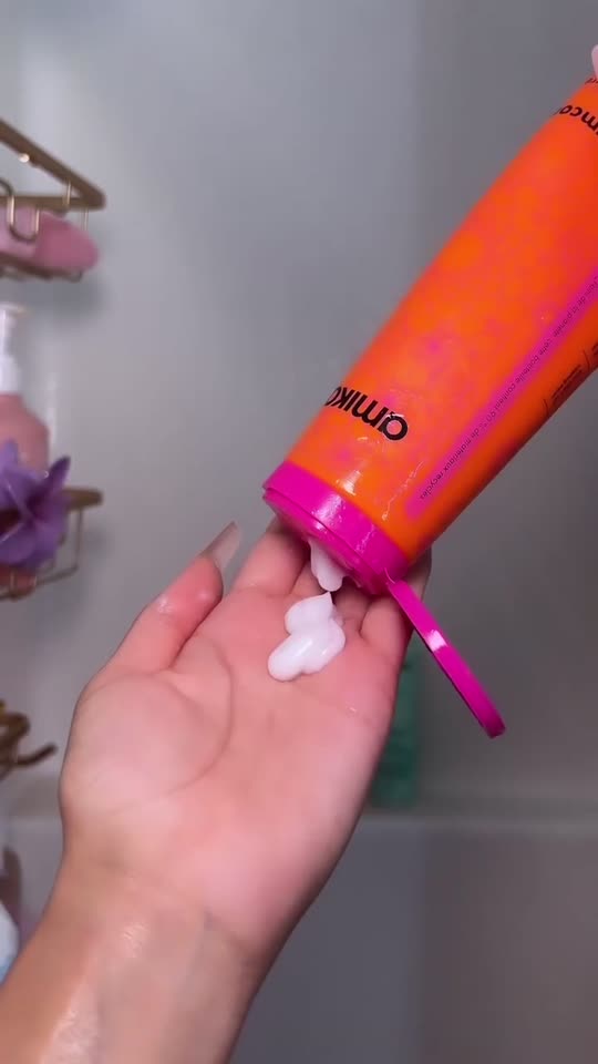 antioxidant signature conditioner : normcore | amika