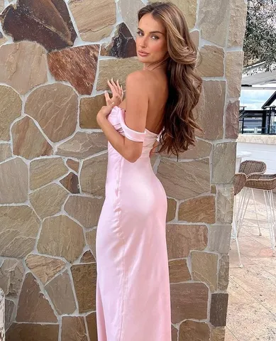women's light pink off the shoulder dress Ella Maxi - US 6 Floor length Light Pink Floral Off-the-Shoulder Maxi