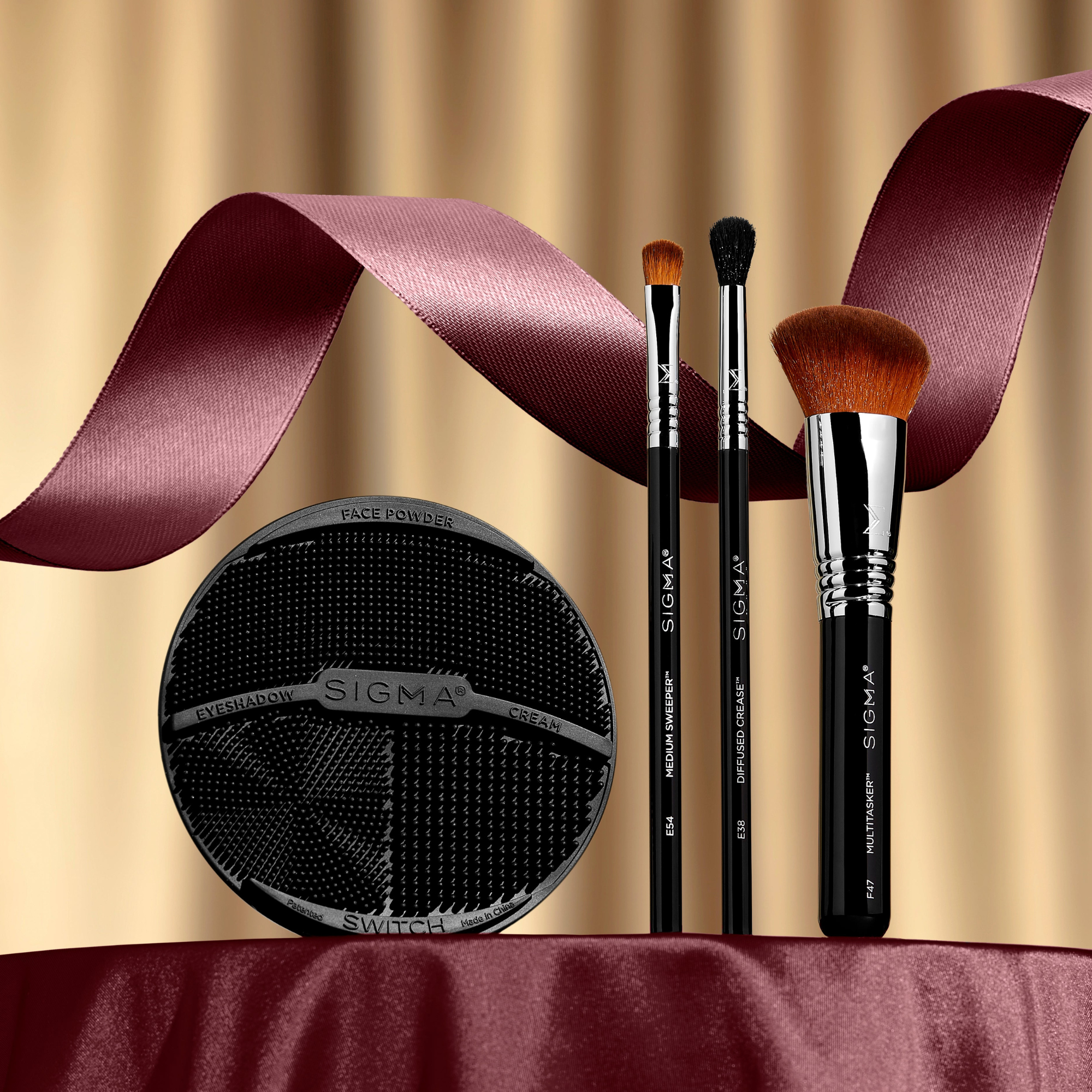 _Holiday_2025-08-new.mov