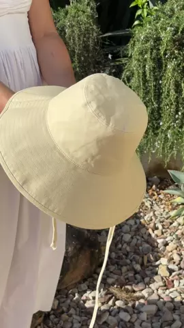 Holiday Cotton Bucket Hat (Beige Canvas) | Lack of Color [US] display picture 3