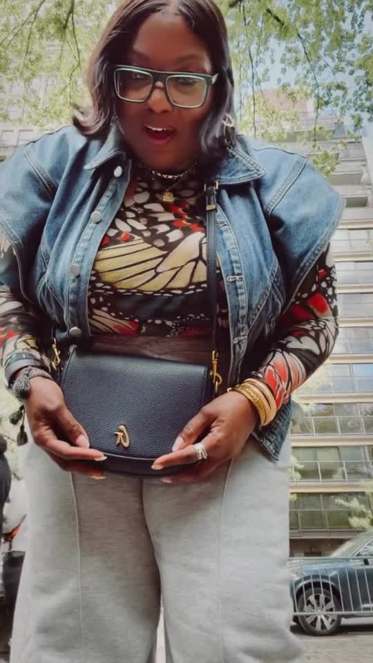 Pebble Shoulder Bag Navy Medium - Vegan Leather with Gold Hardware