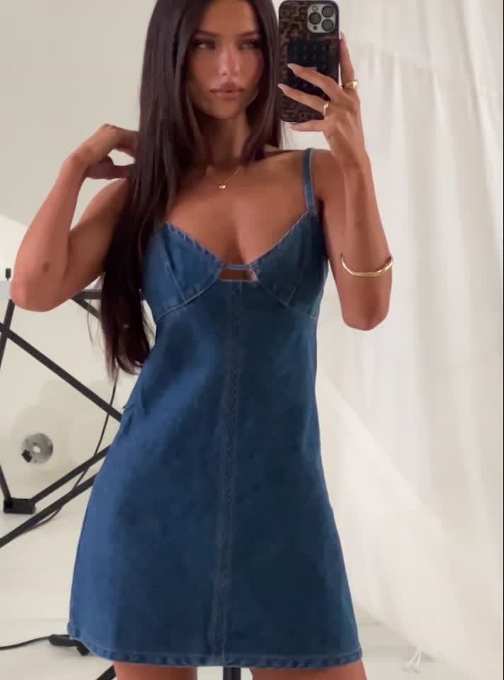 Arwen Denim Mini Dress Blue.mp4 Arwen Denim Mini Dress Blue.mp4
