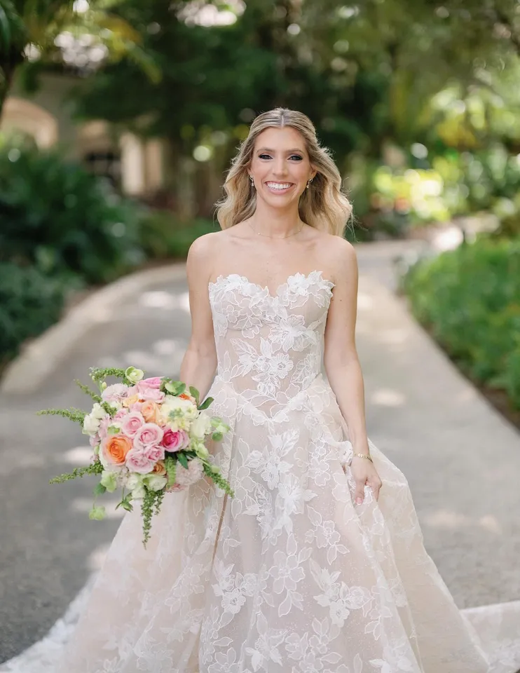 Sun | Romantic Floral Lace A Line Weding Dress Sun | Romantic Floral Lace A Line Weding Dress