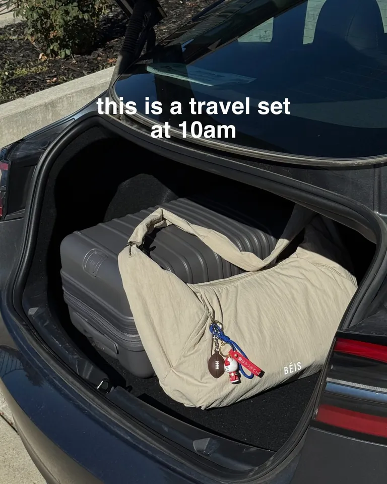 The Small Carry-On Roller in Atlas Pink