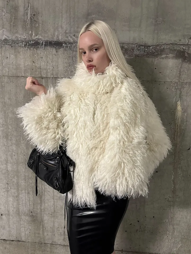 DOVE SCARF FUR COAT - CREAM