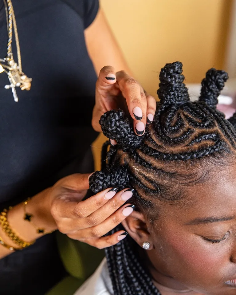 A heavy slay with lightweight hair.