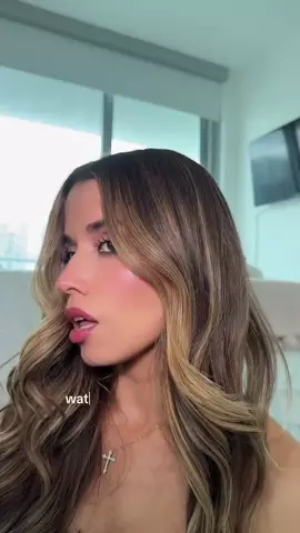 volume and matte hair texture spray : un.done | amika