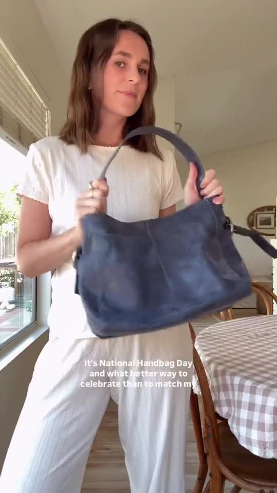 Render Shoulder Bag in Washed Leather - Harvest Wheat – HOBO